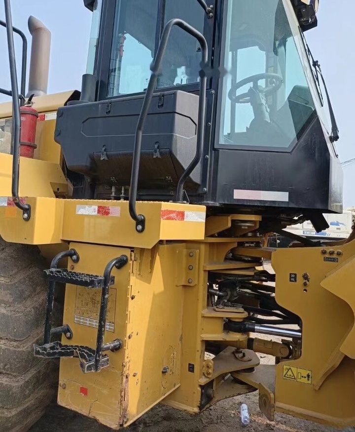Caterpillar 950GC - Колесен товарач: снимка 3 Caterpillar 950GC - Колесен товарач: снимка 3
