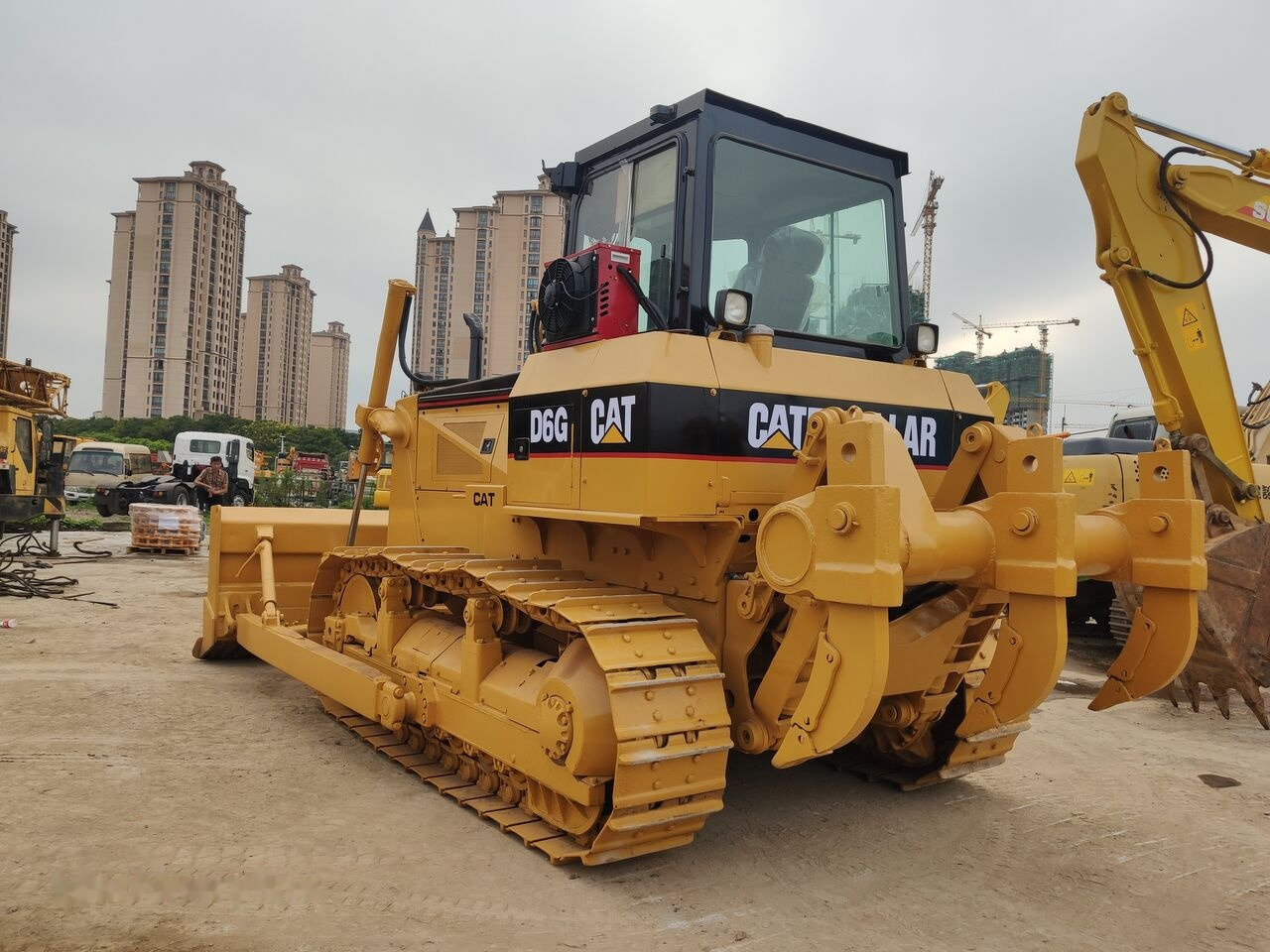 Caterpillar D6G - Булдозер: снимка 1 Caterpillar D6G - Булдозер: снимка 1