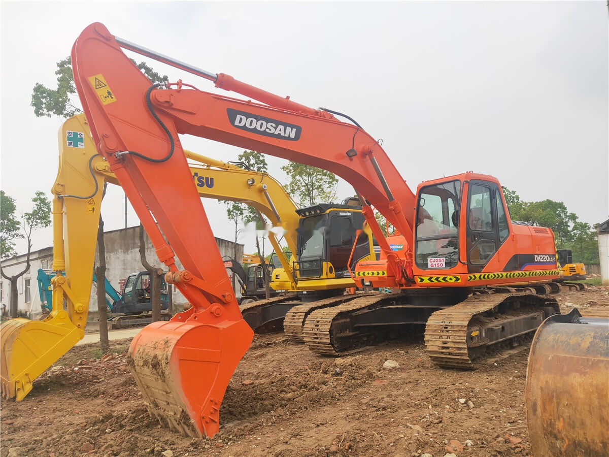 Doosan DH220LC-7 - Верижен багер: снимка 2 Doosan DH220LC-7 - Верижен багер: снимка 2