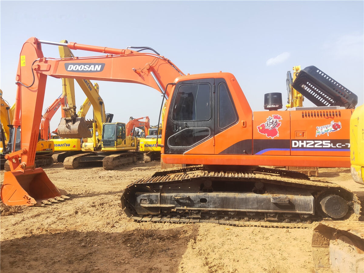 Doosan DH225 - Верижен багер: снимка 1 Doosan DH225 - Верижен багер: снимка 1