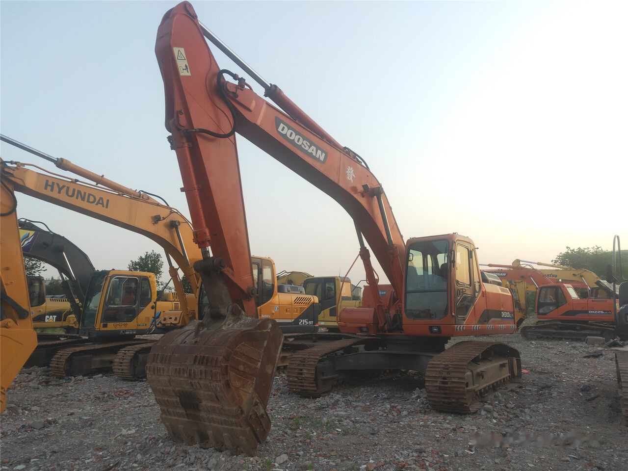 Doosan DH300LC-7 - Верижен багер: снимка 3 Doosan DH300LC-7 - Верижен багер: снимка 3