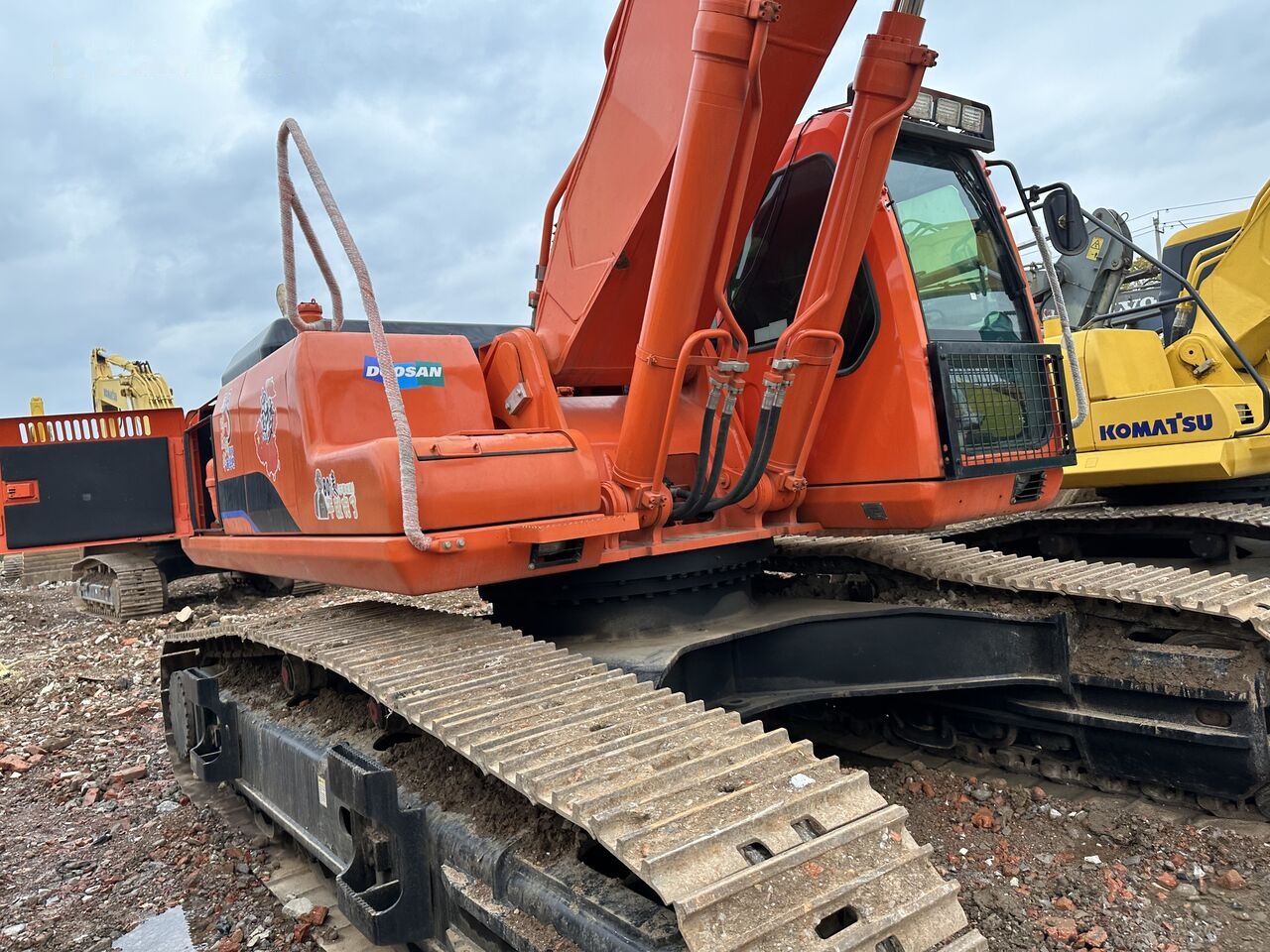 Doosan DH420 - Верижен багер: снимка 3 Doosan DH420 - Верижен багер: снимка 3