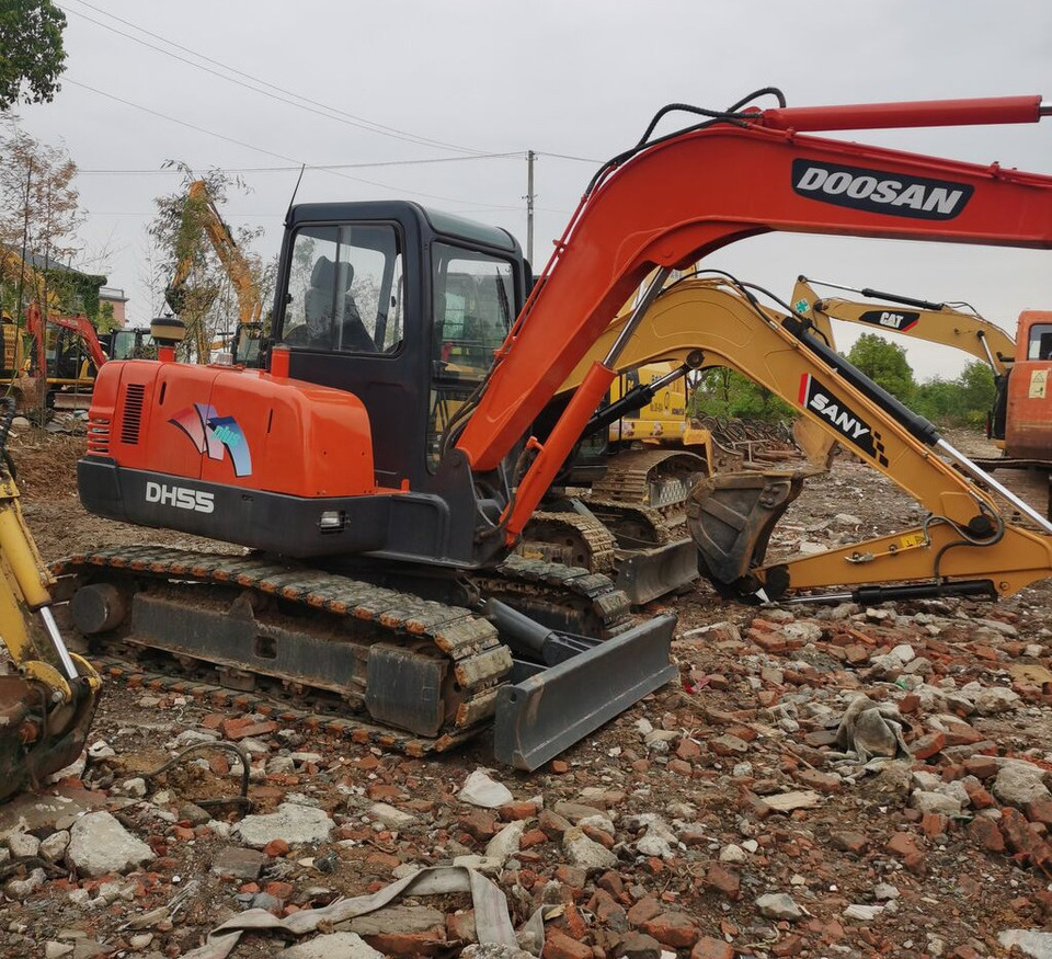 Doosan DH55 - Верижен багер: снимка 1 Doosan DH55 - Верижен багер: снимка 1