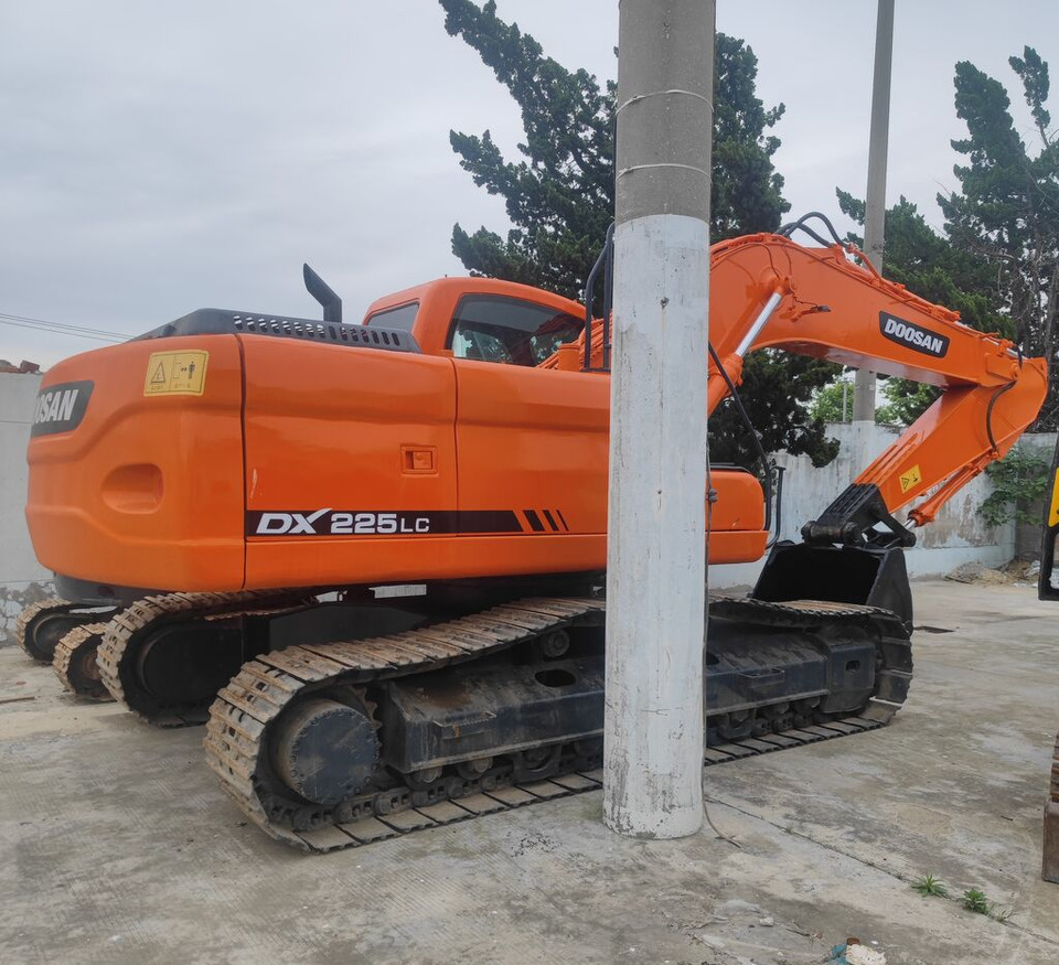 Doosan DX225LC-7 - Верижен багер: снимка 1 Doosan DX225LC-7 - Верижен багер: снимка 1