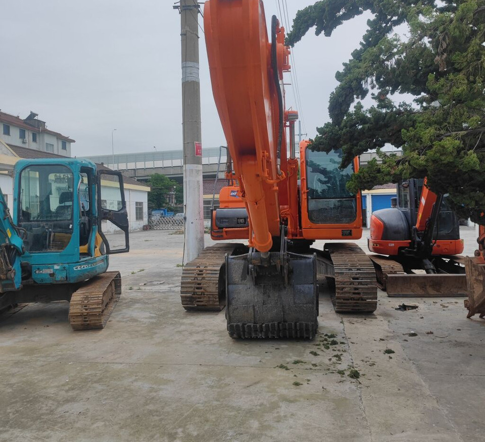 Doosan DX225LC-7 - Верижен багер: снимка 4 Doosan DX225LC-7 - Верижен багер: снимка 4