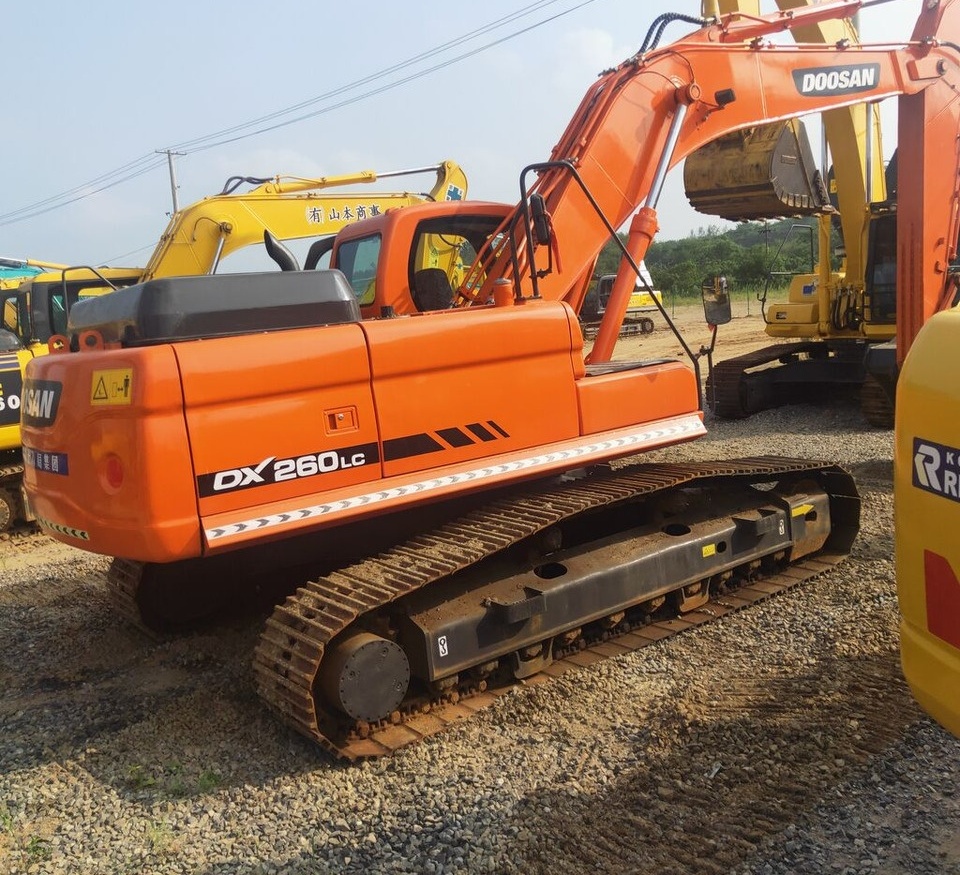 Doosan DX260LC - Верижен багер: снимка 4 Doosan DX260LC - Верижен багер: снимка 4