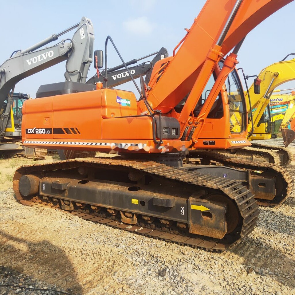 Doosan DX260LC - Верижен багер: снимка 2 Doosan DX260LC - Верижен багер: снимка 2