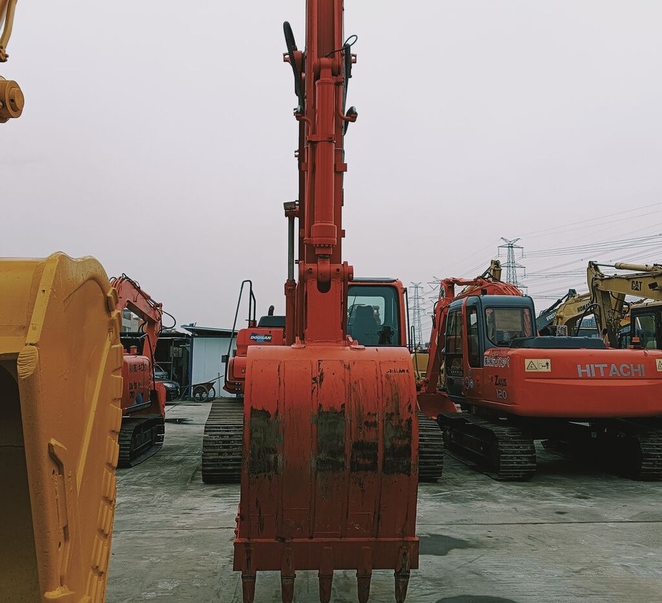 Doosan DX300 - Верижен багер: снимка 5 Doosan DX300 - Верижен багер: снимка 5
