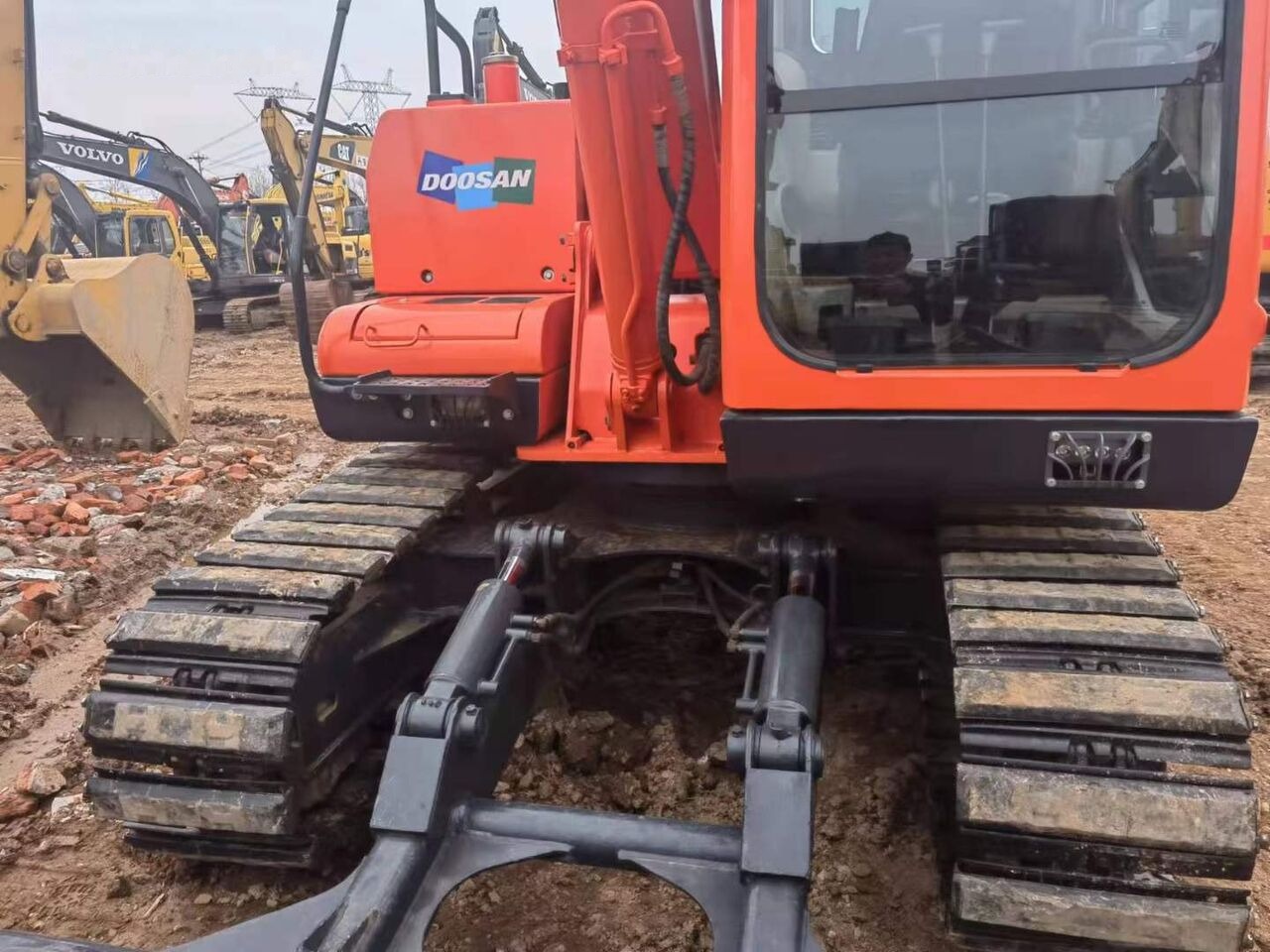 Doosan DX80 - Верижен багер: снимка 2 Doosan DX80 - Верижен багер: снимка 2