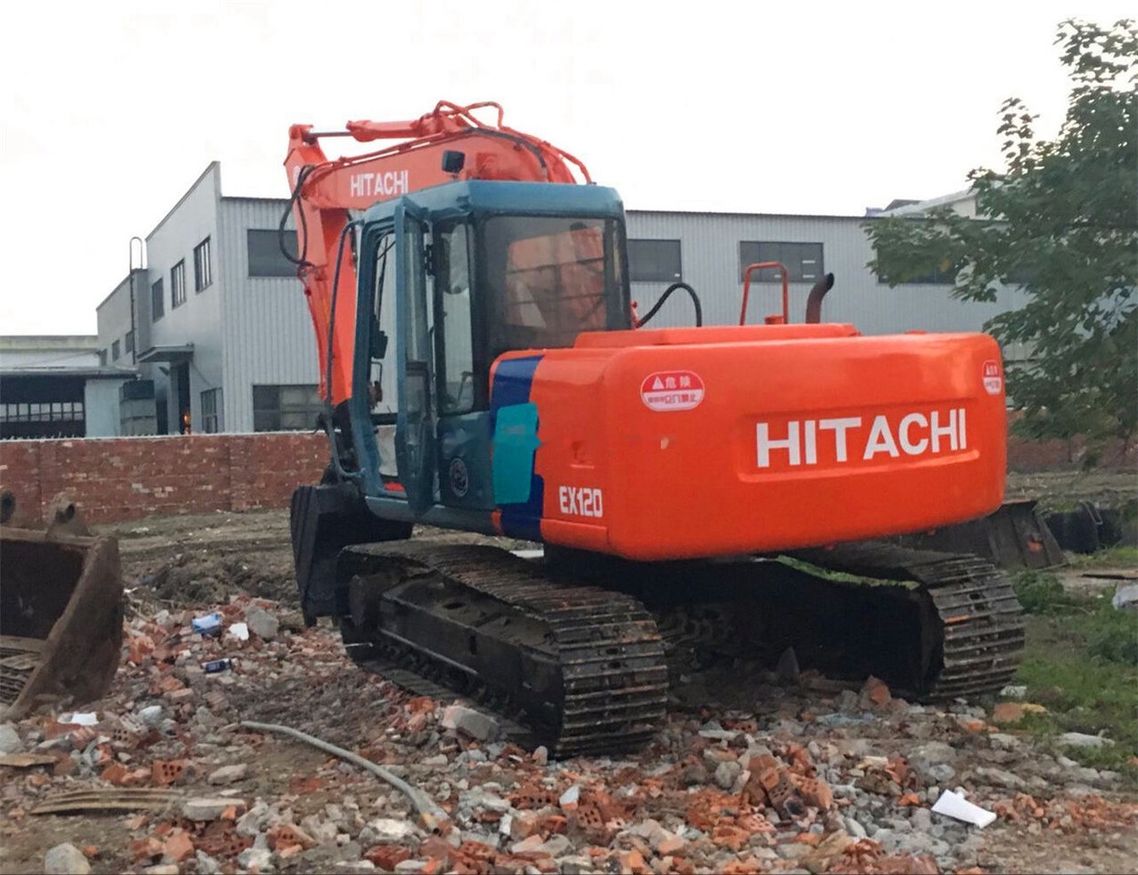 Hitachi EX120-3 - Верижен багер: снимка 3 Hitachi EX120-3 - Верижен багер: снимка 3
