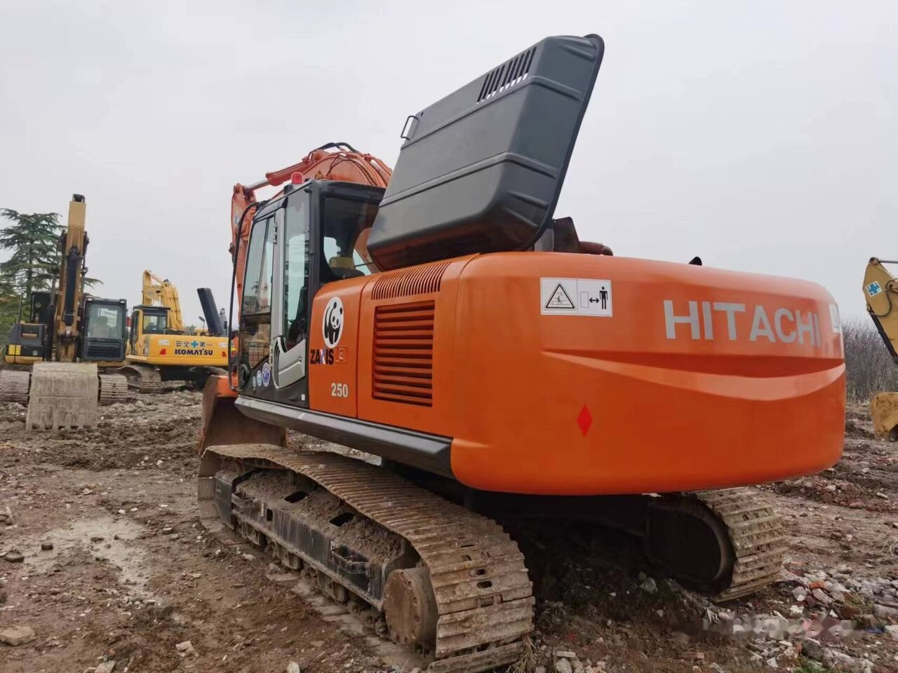 Hitachi ZX250 - Верижен багер: снимка 5 Hitachi ZX250 - Верижен багер: снимка 5