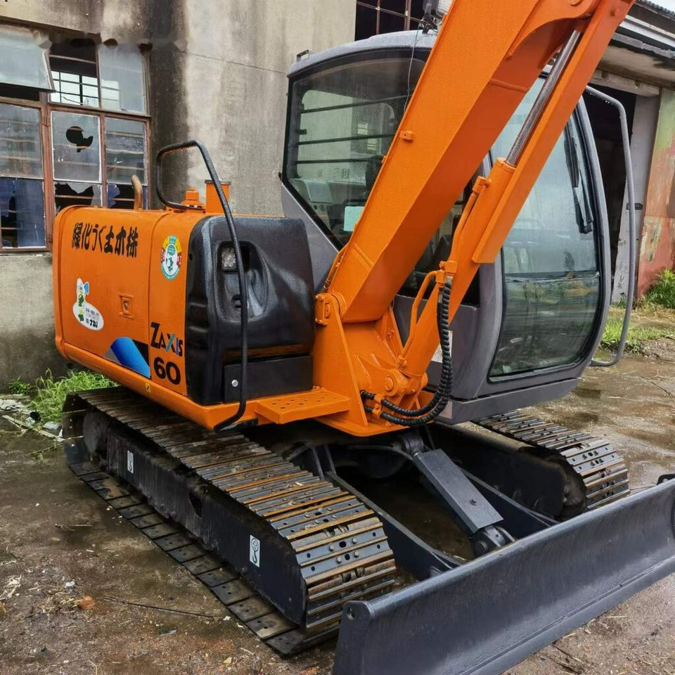 Hitachi ZX60 - Верижен багер: снимка 1 Hitachi ZX60 - Верижен багер: снимка 1