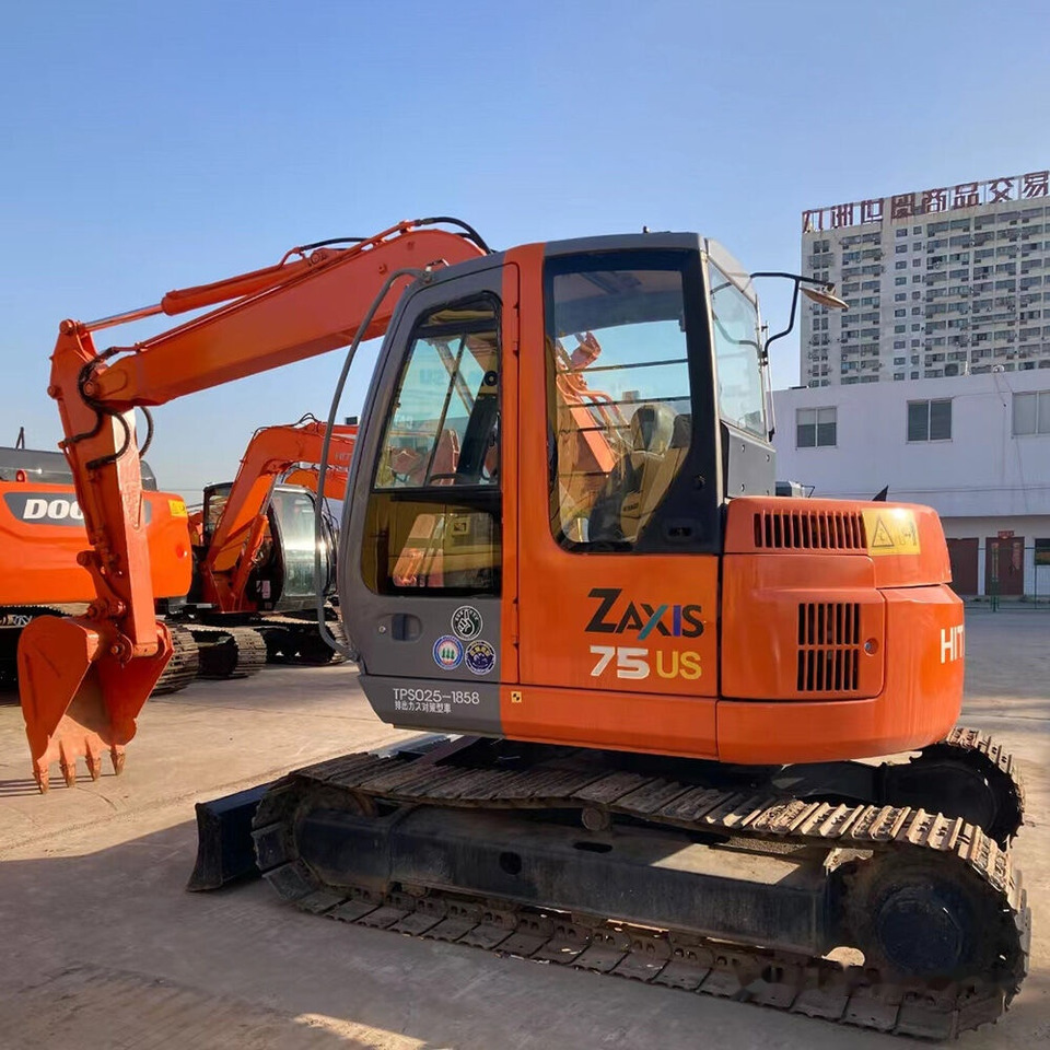 Hitachi ZX75US - Верижен багер: снимка 2 Hitachi ZX75US - Верижен багер: снимка 2