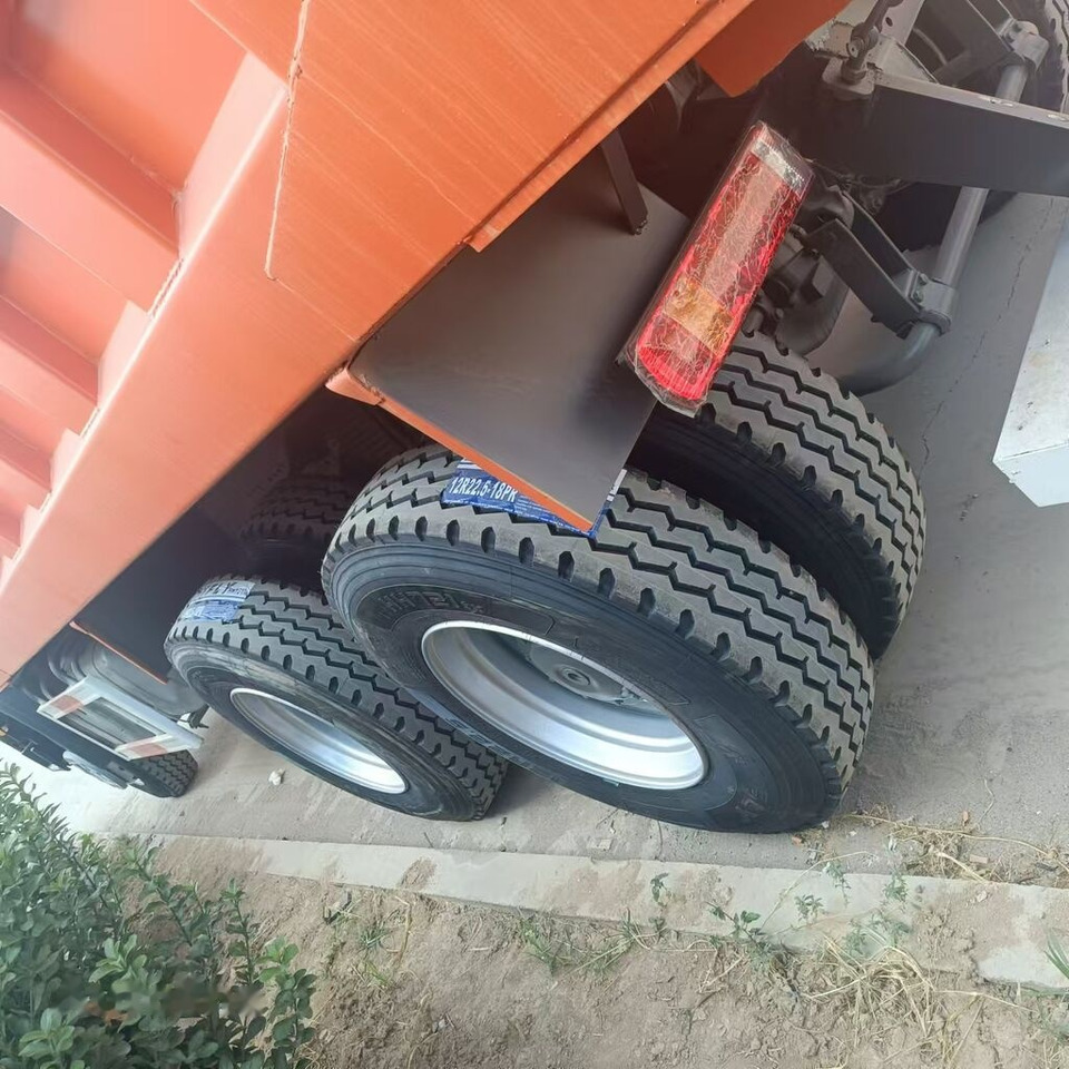 Howo 371 6*4 new tires - Самосвал камион: снимка 4 Howo 371 6*4 new tires - Самосвал камион: снимка 4