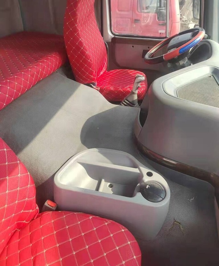 Howo 371 - Самосвал камион, Камион с кран: снимка 1 Howo 371 - Самосвал камион, Камион с кран: снимка 1