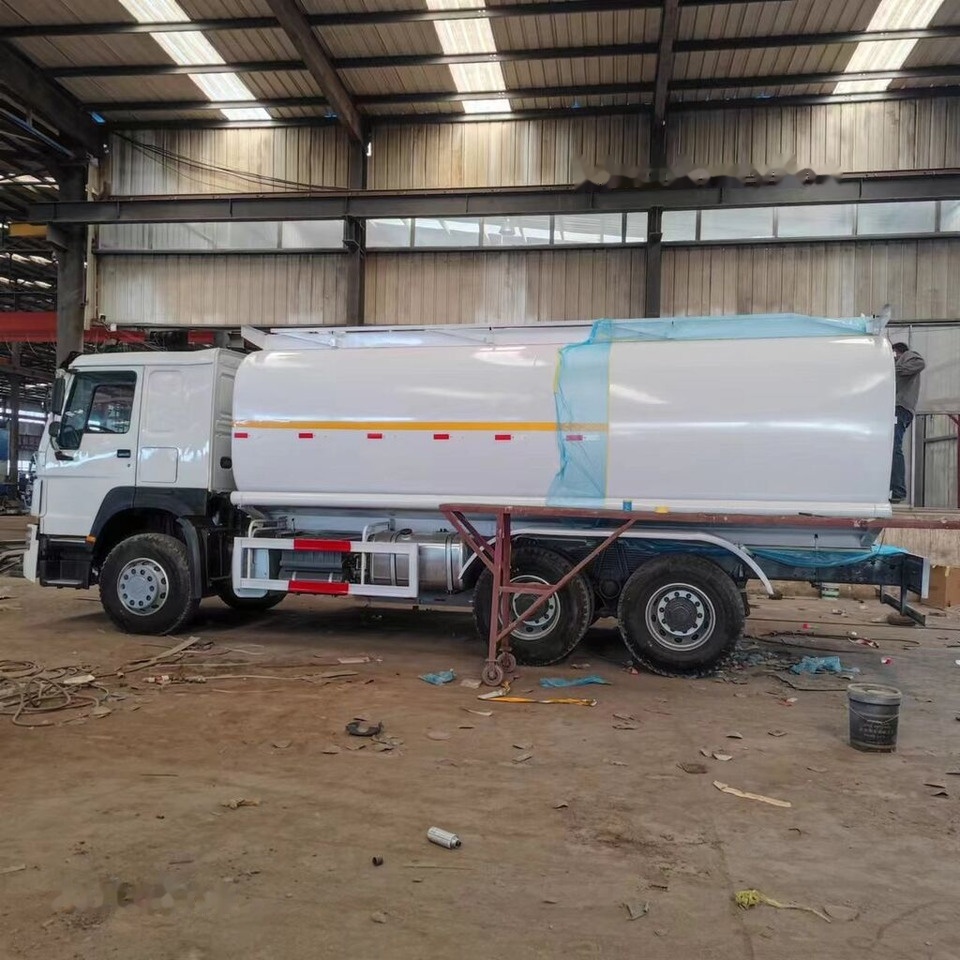 Howo 375 - Камион цистерна: снимка 4 Howo 375 - Камион цистерна: снимка 4