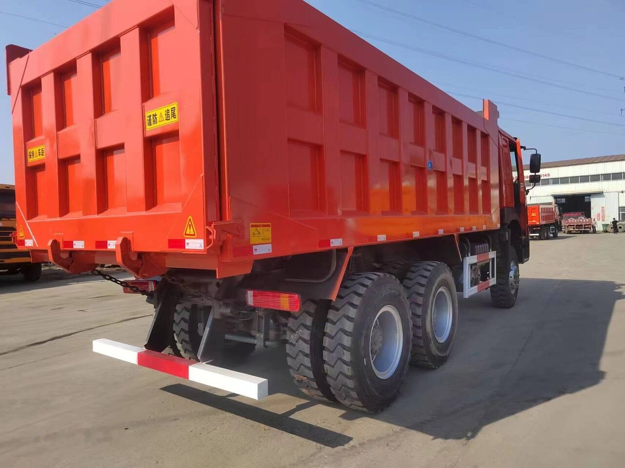 Howo 375 - Самосвал камион: снимка 1 Howo 375 - Самосвал камион: снимка 1