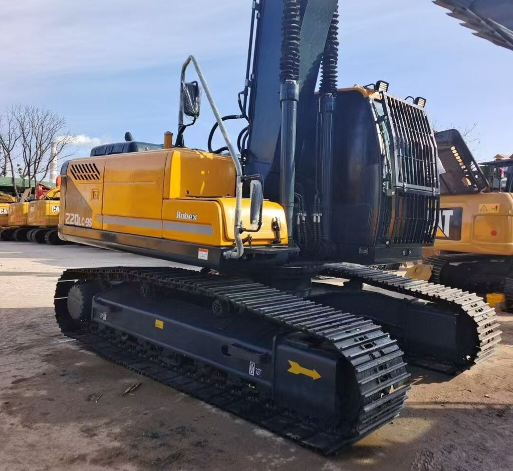 Hyundai R220LC-9S - Верижен багер: снимка 2 Hyundai R220LC-9S - Верижен багер: снимка 2