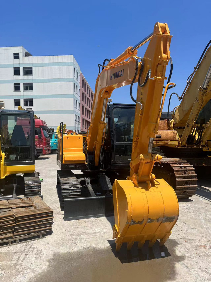 Hyundai R80-7 - Мини багер: снимка 5 Hyundai R80-7 - Мини багер: снимка 5