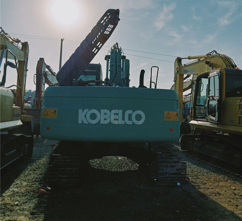 Kobelco SK200D - Верижен багер: снимка 4 Kobelco SK200D - Верижен багер: снимка 4