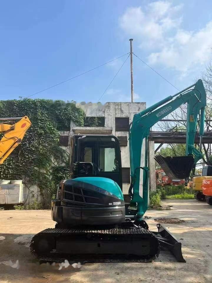 Kobelco SK55 - Мини багер: снимка 3 Kobelco SK55 - Мини багер: снимка 3
