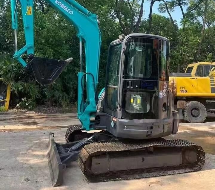 Kobelco SK55 - Мини багер: снимка 2 Kobelco SK55 - Мини багер: снимка 2