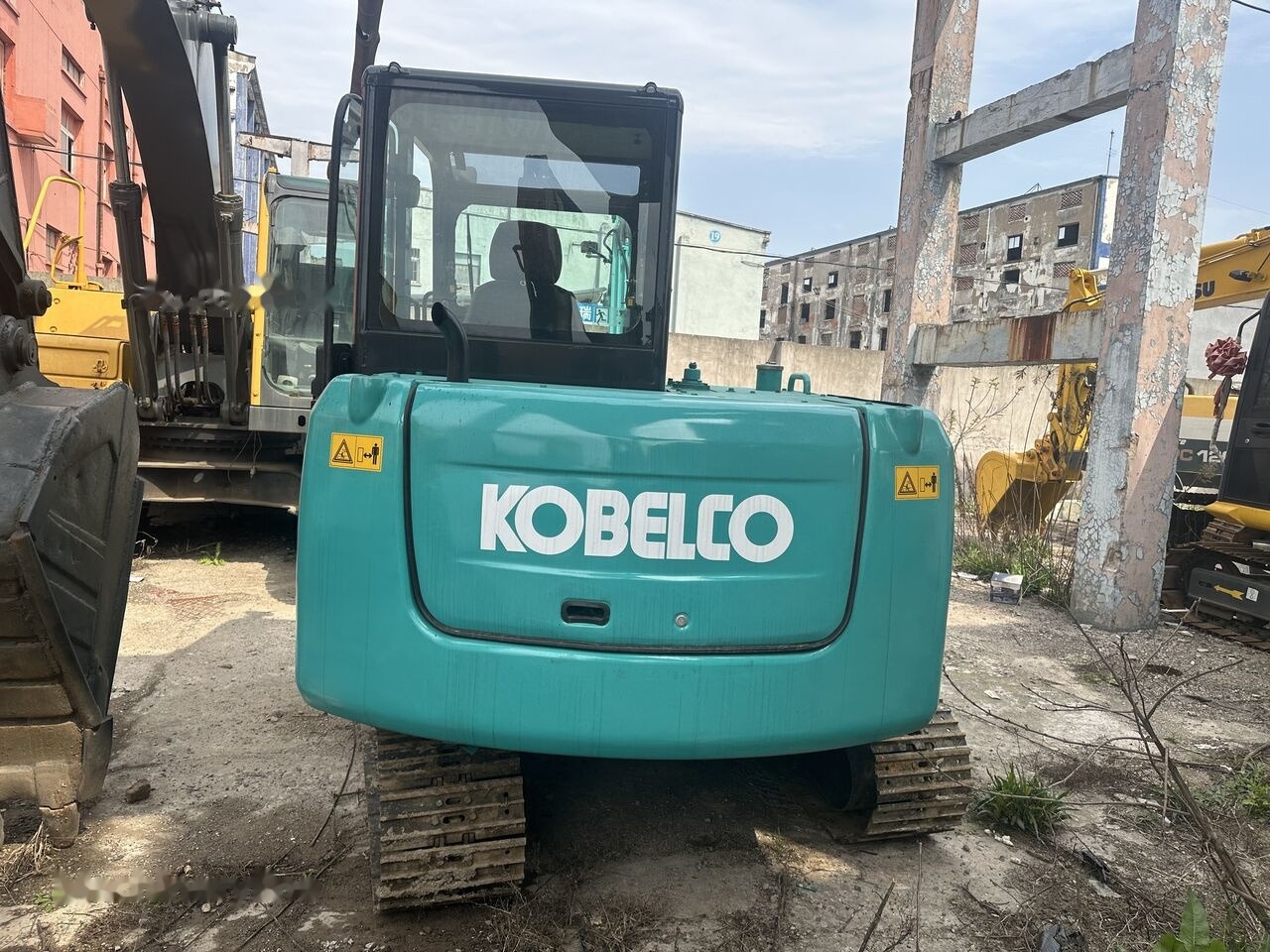 Kobelco SK60 - Мини багер: снимка 1 Kobelco SK60 - Мини багер: снимка 1