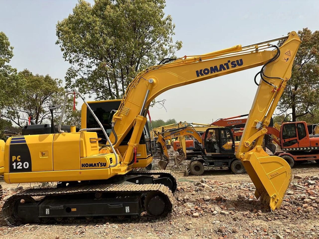 Komatsu PC120-8 - Верижен багер: снимка 2 Komatsu PC120-8 - Верижен багер: снимка 2