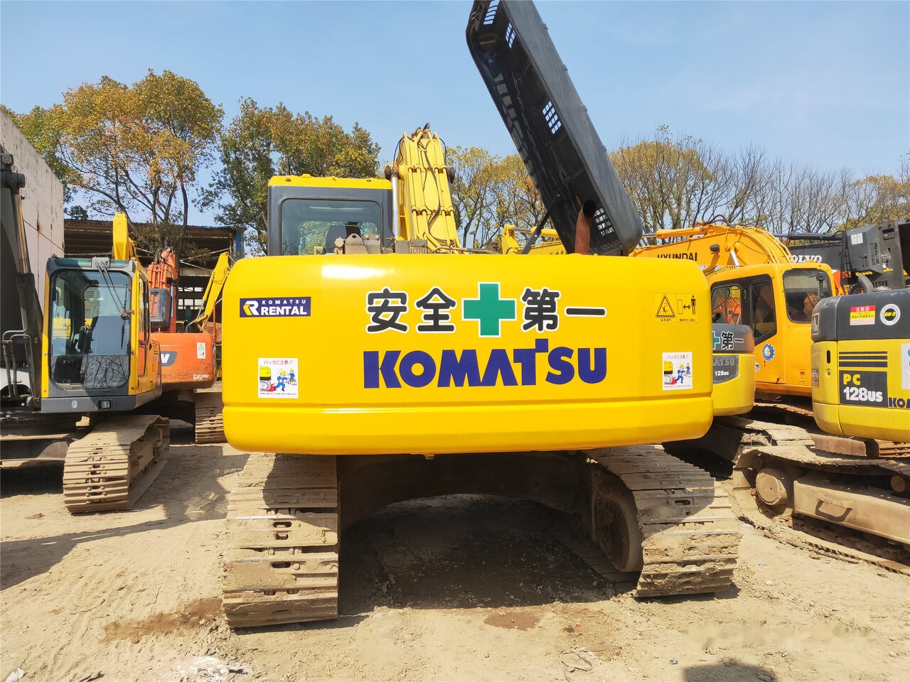 Komatsu PC200-7 - Верижен багер: снимка 4 Komatsu PC200-7 - Верижен багер: снимка 4