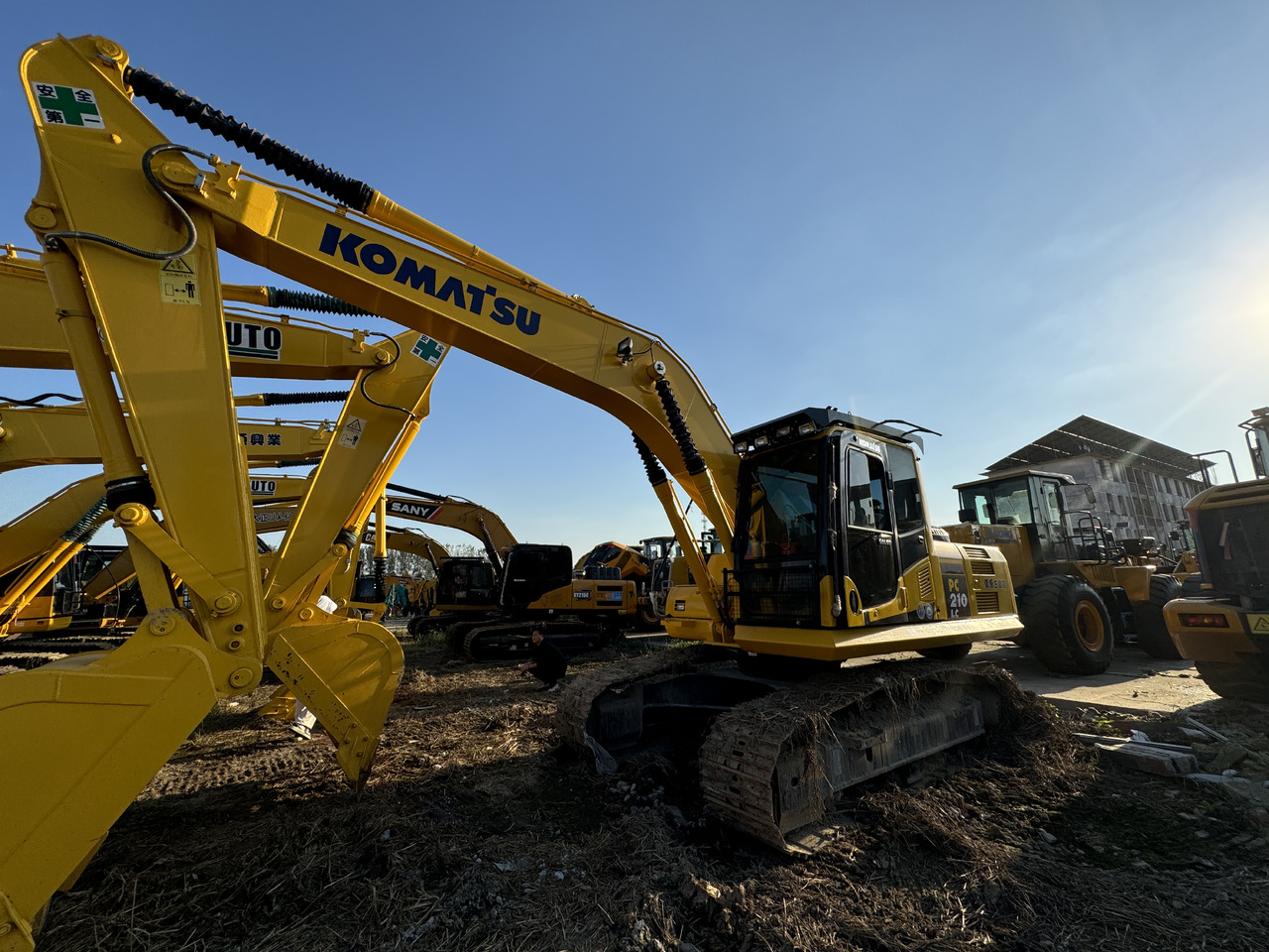 Komatsu PC210-8 - Верижен багер: снимка 4 Komatsu PC210-8 - Верижен багер: снимка 4