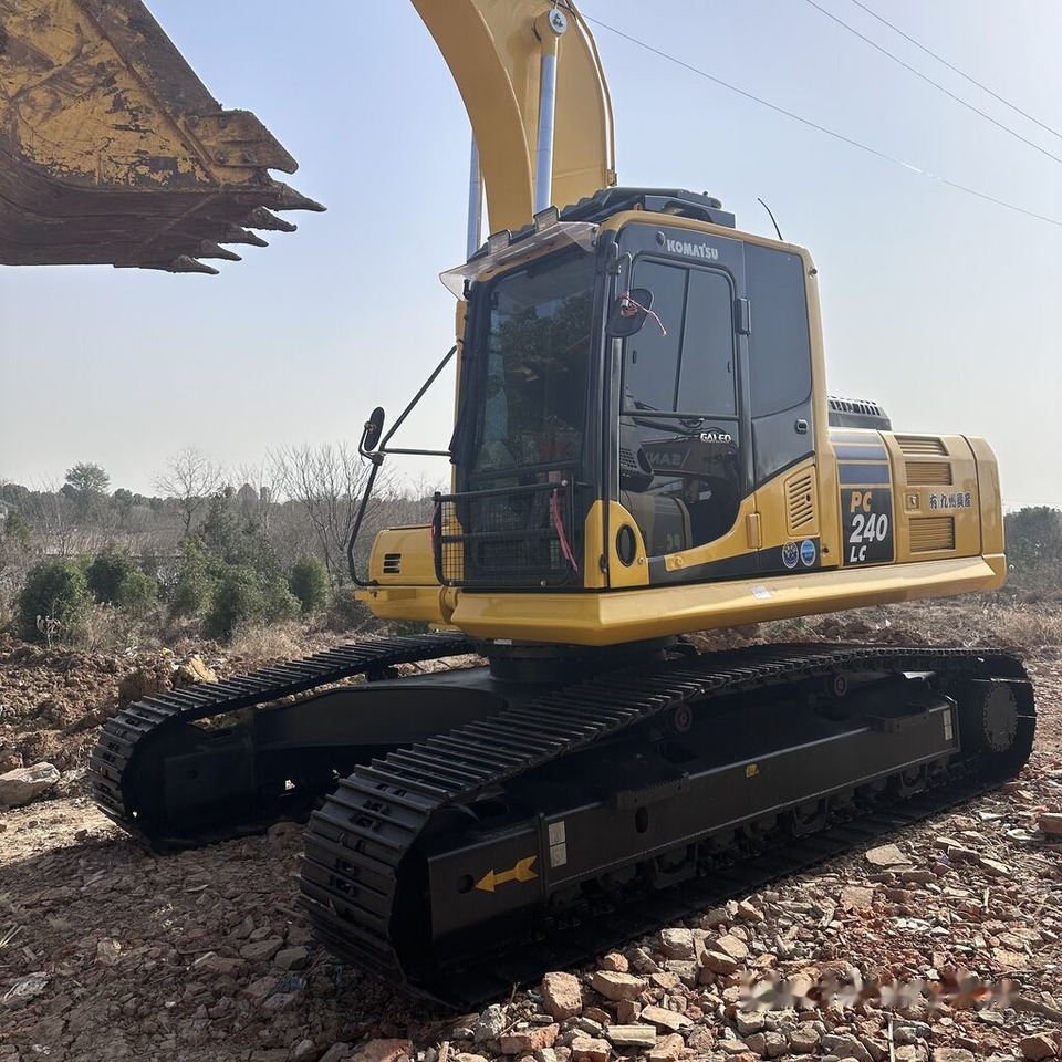 Komatsu PC240-8 - Верижен багер: снимка 5 Komatsu PC240-8 - Верижен багер: снимка 5