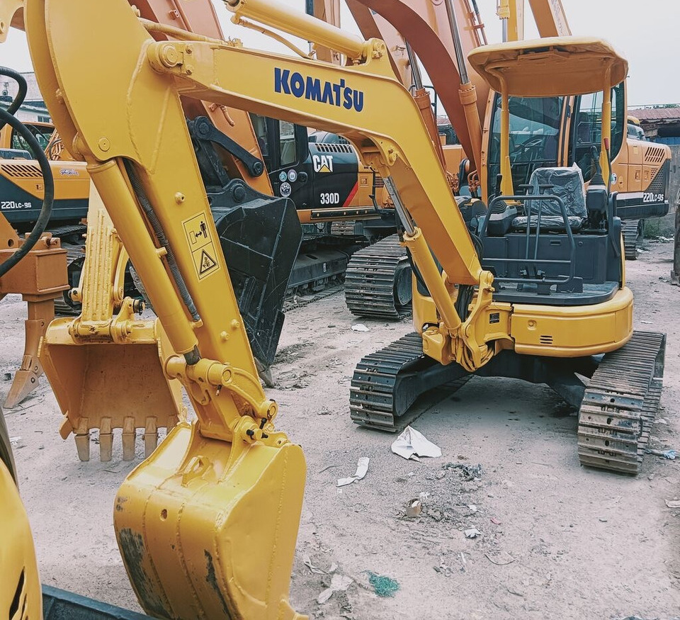 Komatsu PC30MR - Мини багер: снимка 5 Komatsu PC30MR - Мини багер: снимка 5