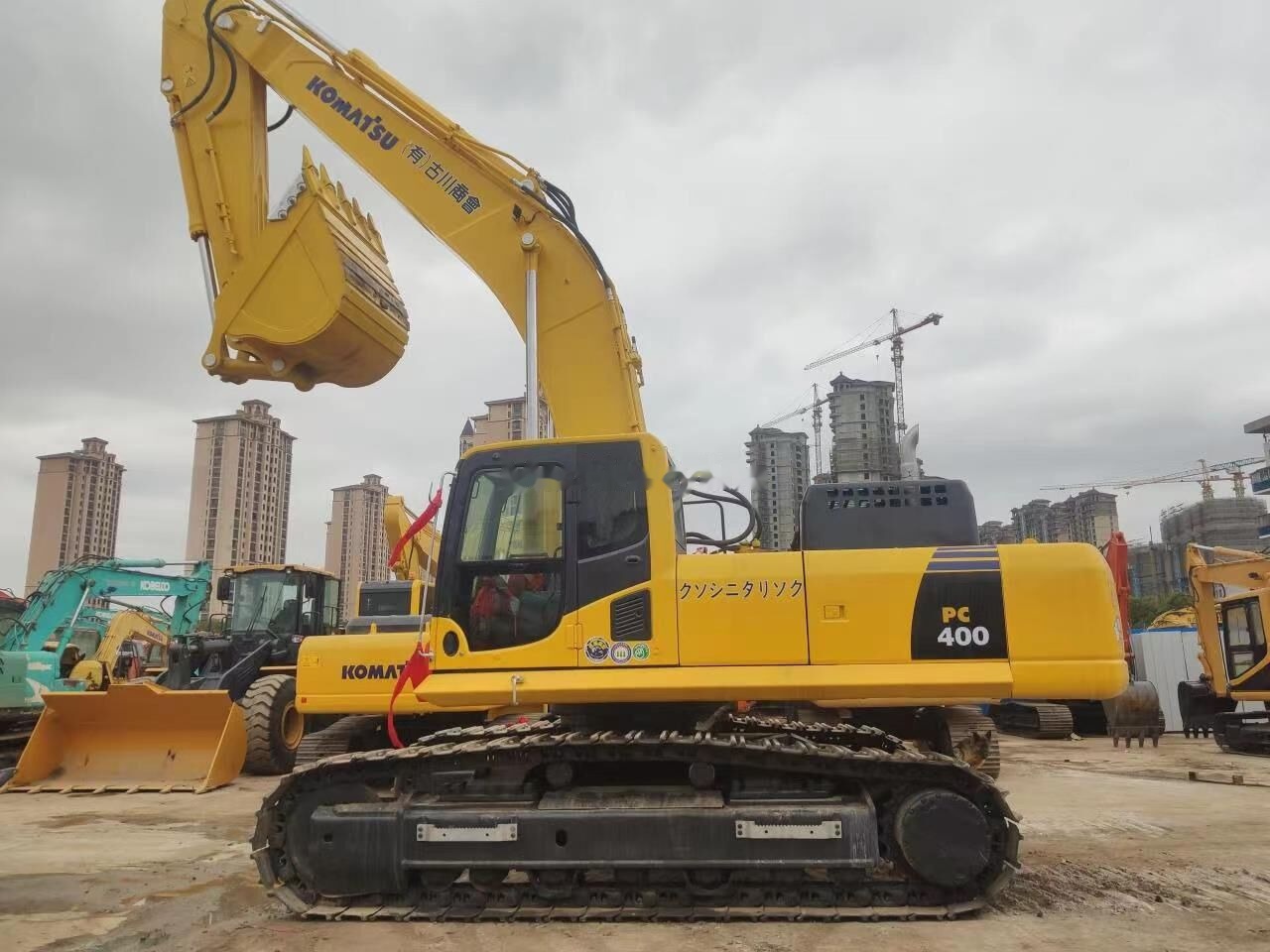 Komatsu PC400-8 - Верижен багер: снимка 3 Komatsu PC400-8 - Верижен багер: снимка 3
