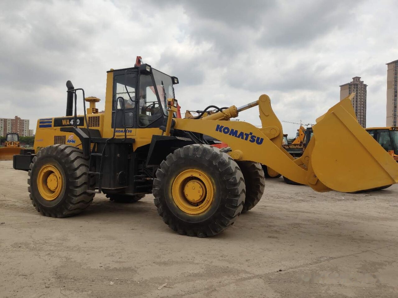 Komatsu WA470 - Колесен товарач: снимка 5 Komatsu WA470 - Колесен товарач: снимка 5