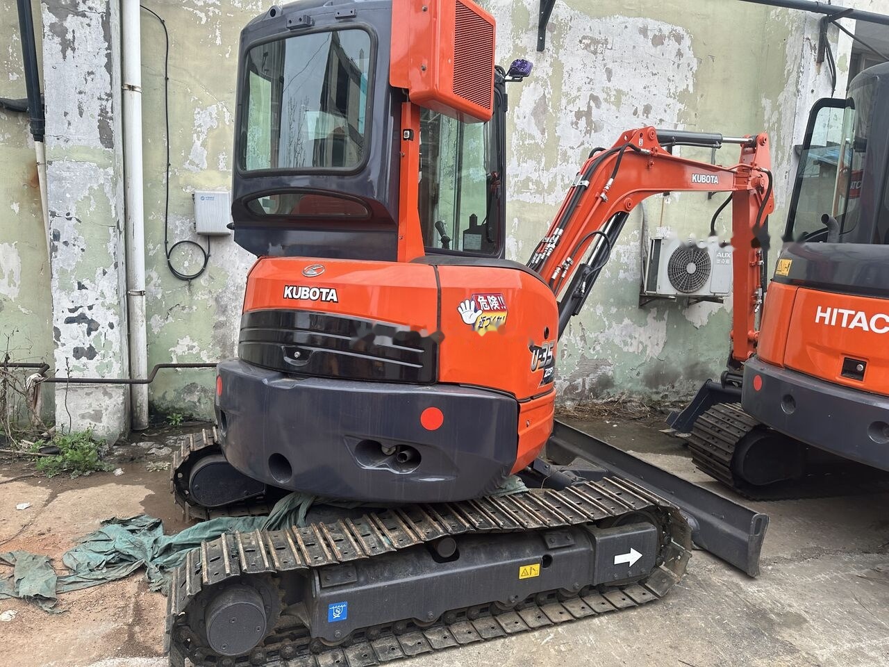 Kubota U35 - Мини багер: снимка 2 Kubota U35 - Мини багер: снимка 2