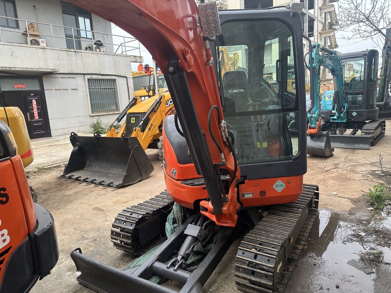 Kubota U35 - Мини багер: снимка 4 Kubota U35 - Мини багер: снимка 4