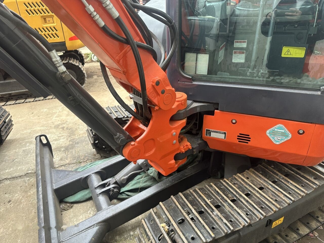 Kubota U35 - Мини багер: снимка 3 Kubota U35 - Мини багер: снимка 3