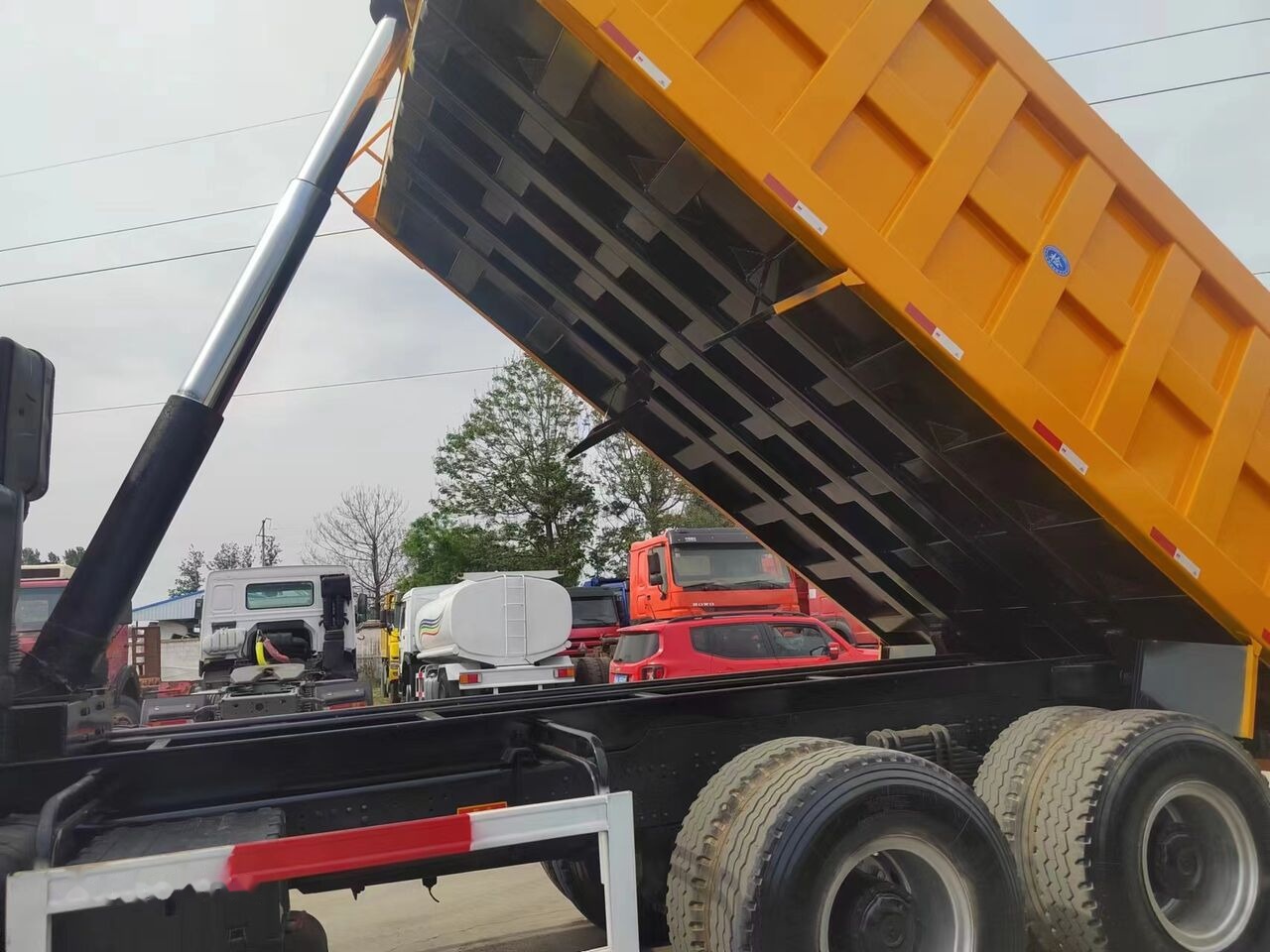 Shacman F3000 - Самосвал камион: снимка 1 Shacman F3000 - Самосвал камион: снимка 1