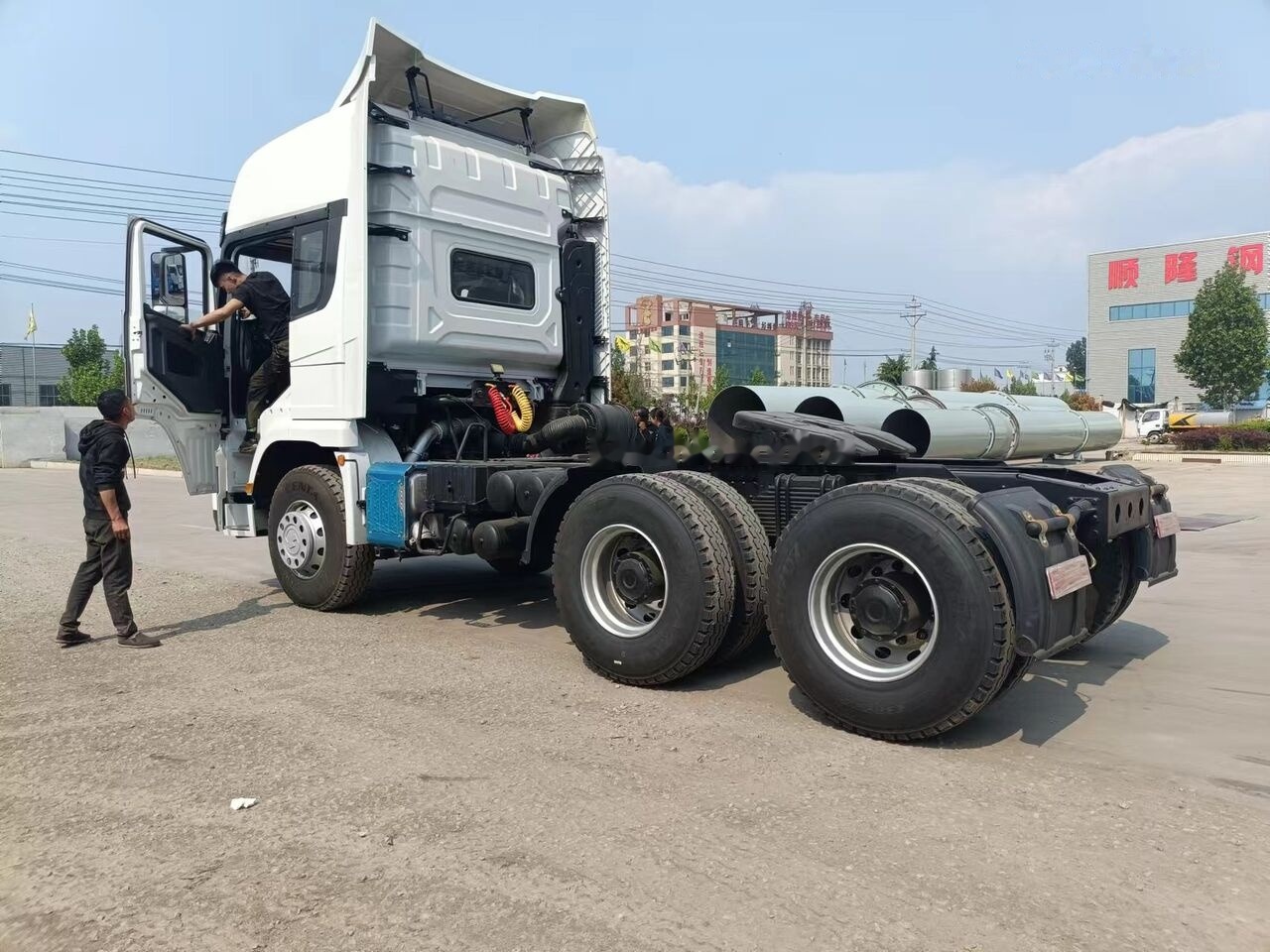 Shacman X3000 - Влекач: снимка 2 Shacman X3000 - Влекач: снимка 2