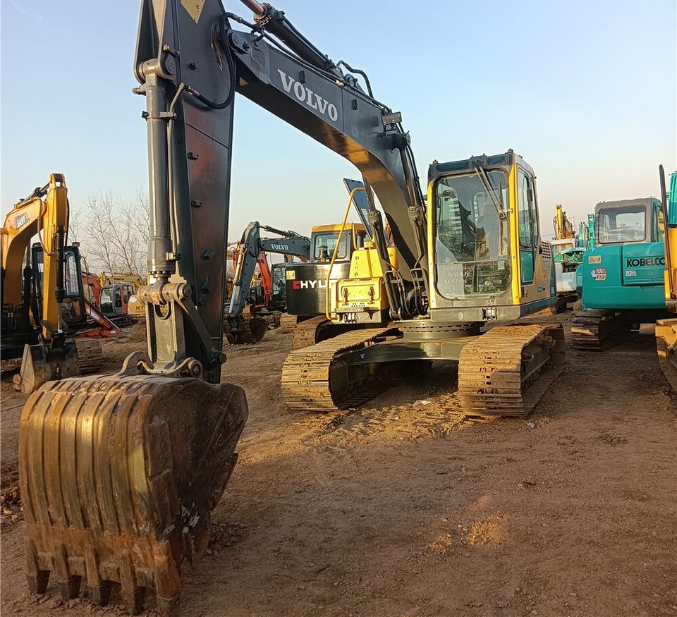 Volvo EC140B - Верижен багер: снимка 4 Volvo EC140B - Верижен багер: снимка 4