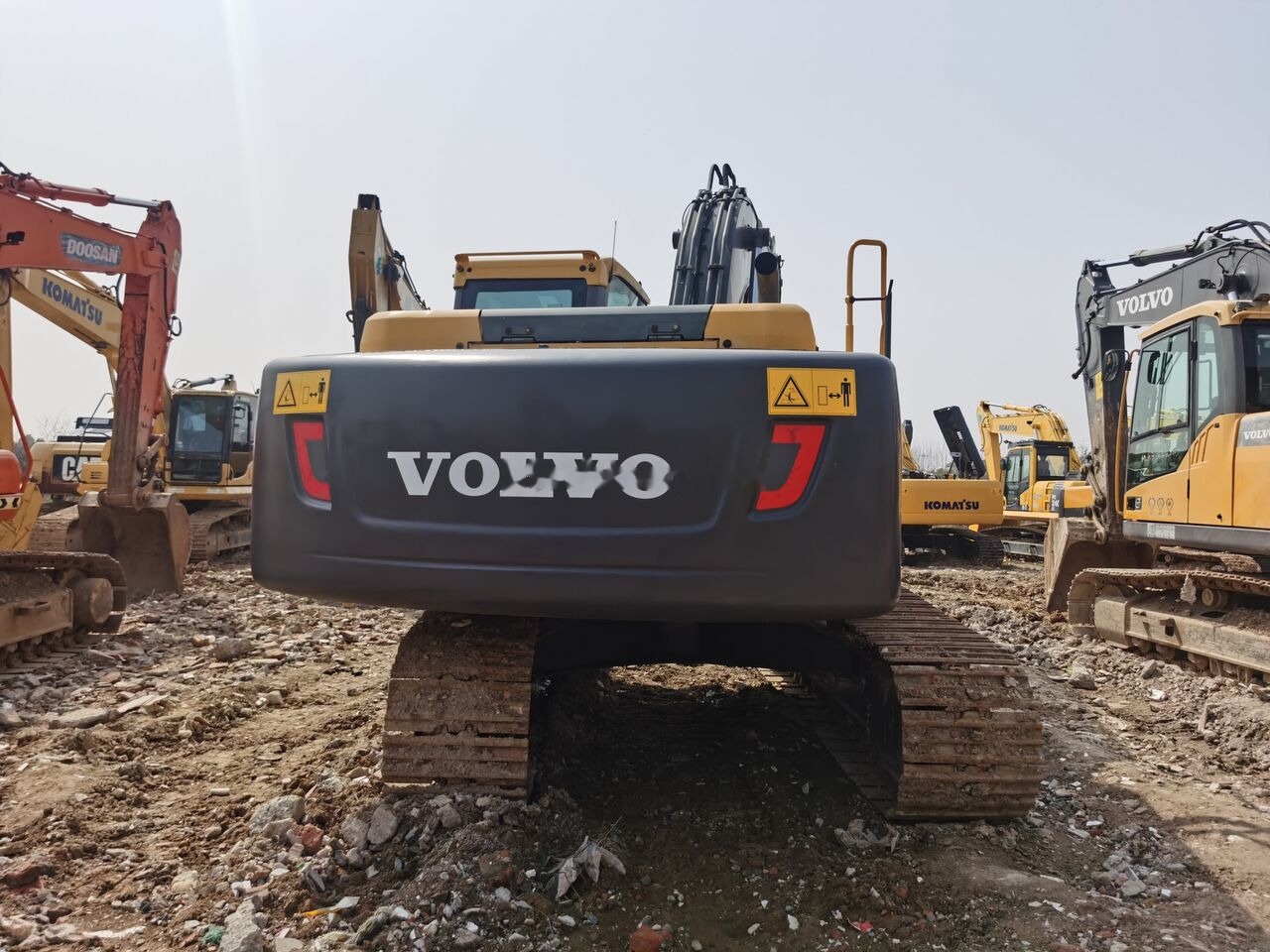 Volvo EC220 - Верижен багер: снимка 4 Volvo EC220 - Верижен багер: снимка 4