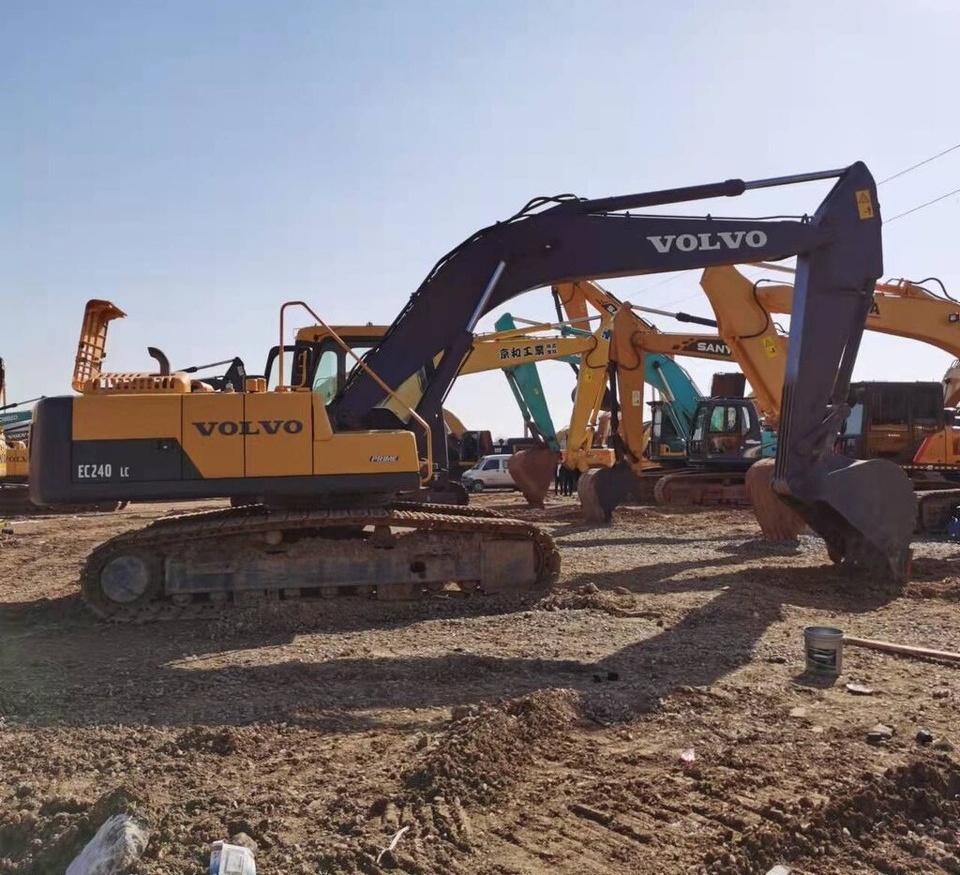 Volvo EC240LC - Верижен багер: снимка 4 Volvo EC240LC - Верижен багер: снимка 4
