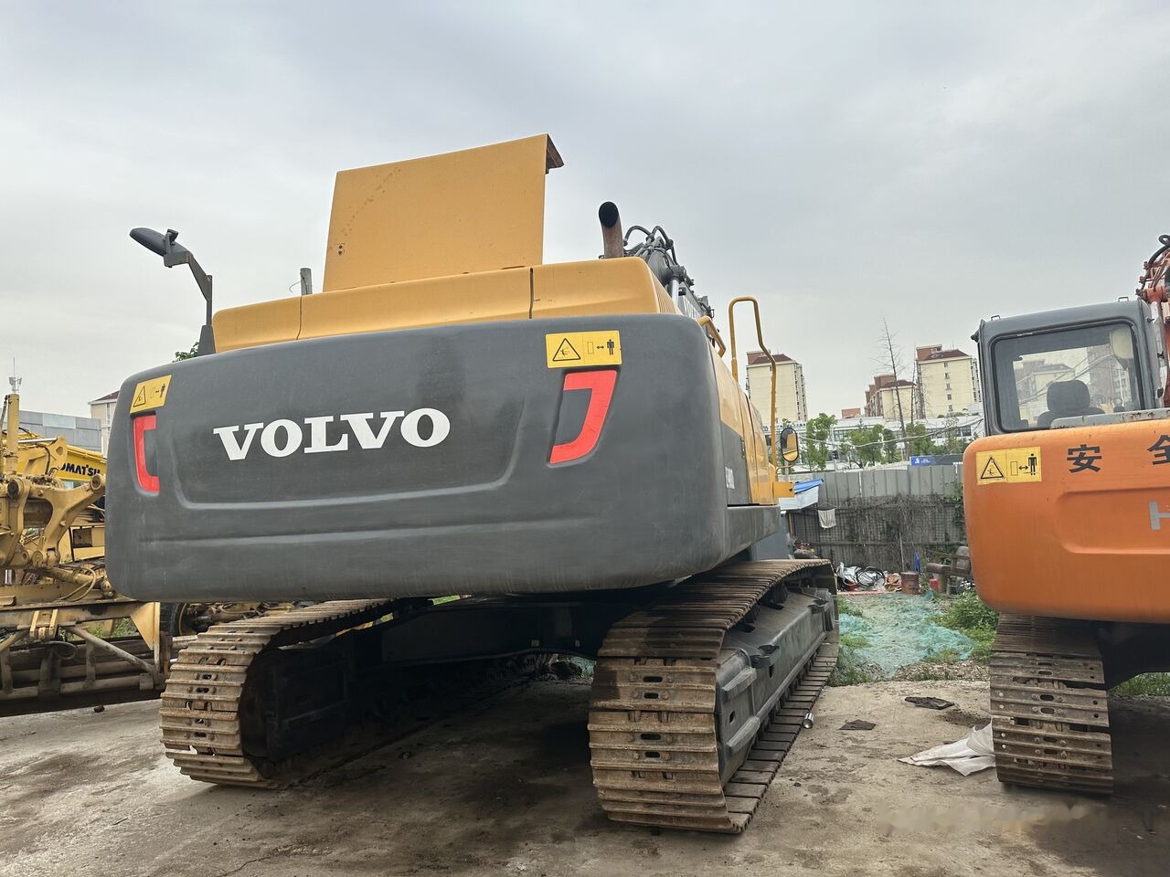 Верижен багер Volvo EC480DL: снимка 8
