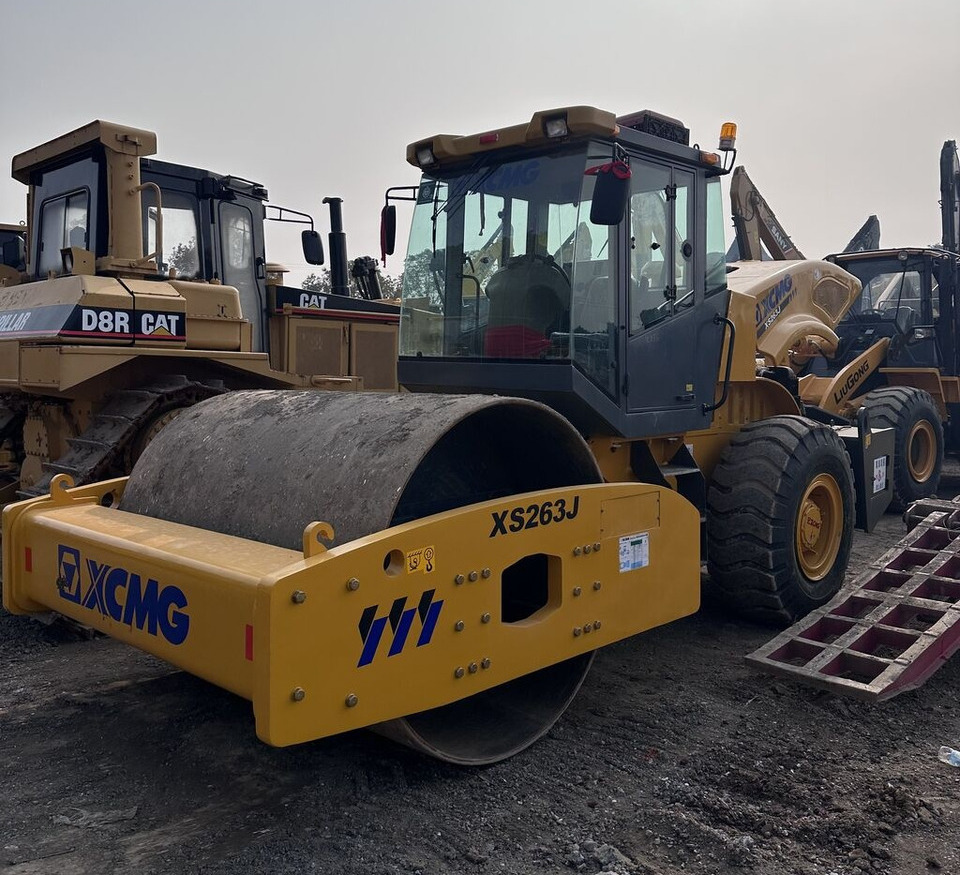 XCMG XS223J - Компактор: снимка 4 XCMG XS223J - Компактор: снимка 4