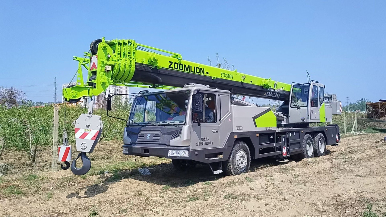 ZOOMLION ZTC300V - Автокран: снимка 2 ZOOMLION ZTC300V - Автокран: снимка 2