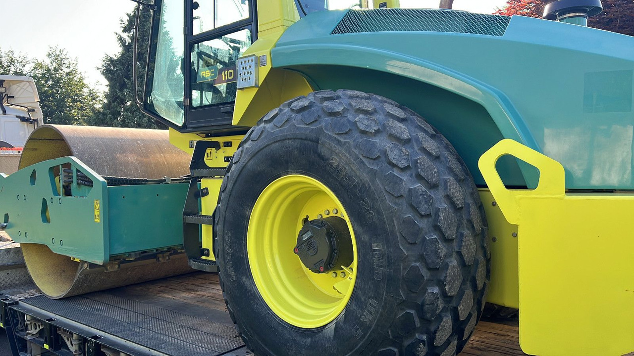 Ammann ASC 110 - Компактор: снимка 2 Ammann ASC 110 - Компактор: снимка 2