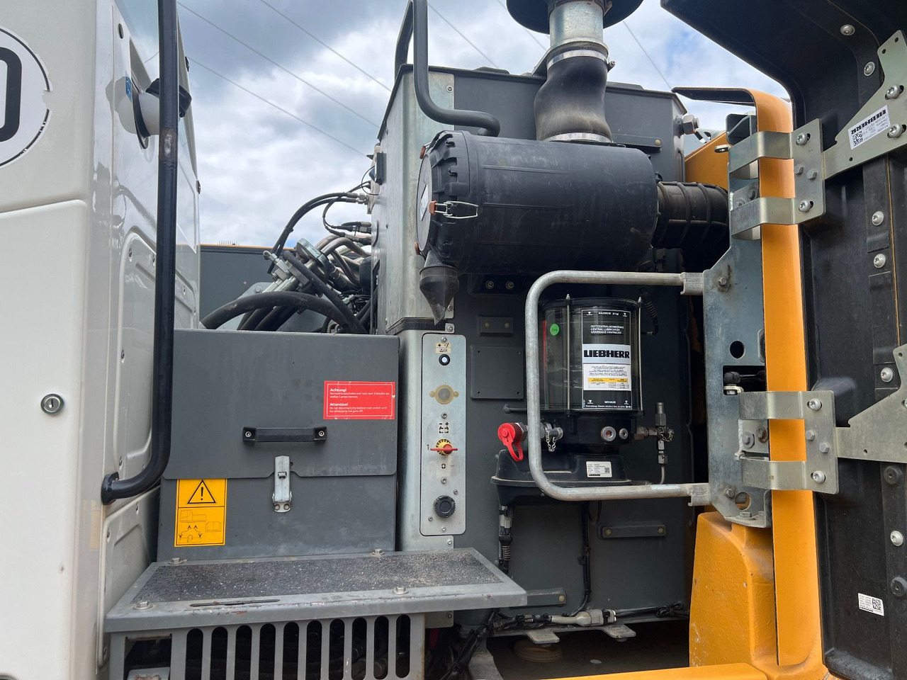 Liebherr A 918 Compact Likufix SW 48 - Колесен багер: снимка 2 Liebherr A 918 Compact Likufix SW 48 - Колесен багер: снимка 2