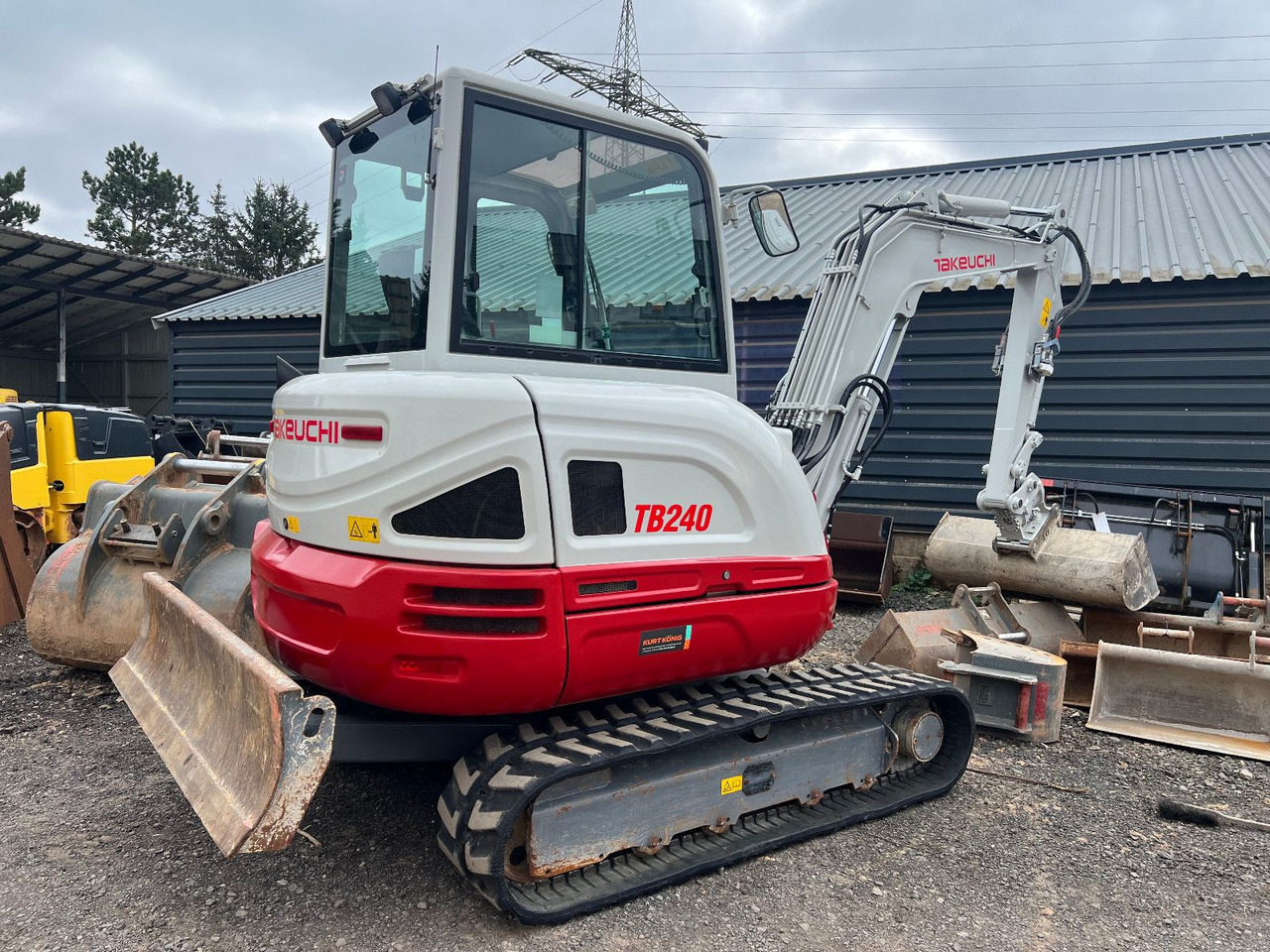 Takeuchi TB 240 DPF V4 - Мини багер: снимка 1 Takeuchi TB 240 DPF V4 - Мини багер: снимка 1