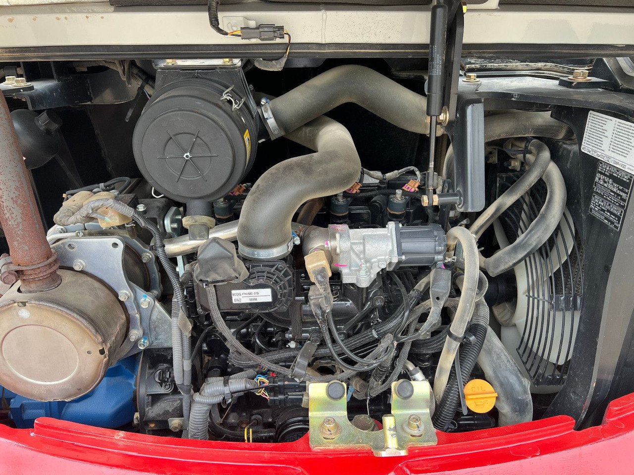 Takeuchi TB 240 DPF V4 - Мини багер: снимка 3 Takeuchi TB 240 DPF V4 - Мини багер: снимка 3