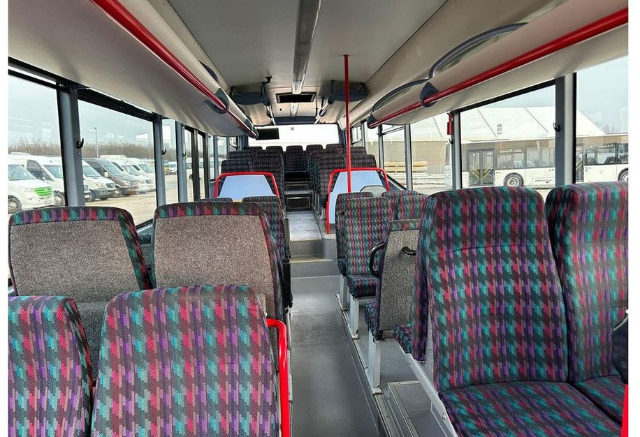 Градски автобус Iveco Crossway LE: снимка 17